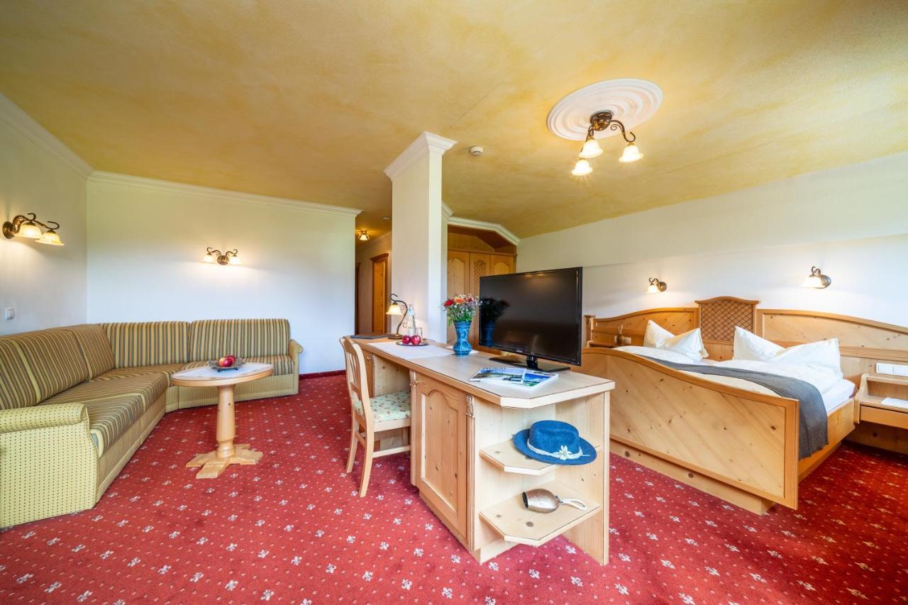 Biohotel Rastbichlhof Neustift im Stubaital Exterior foto