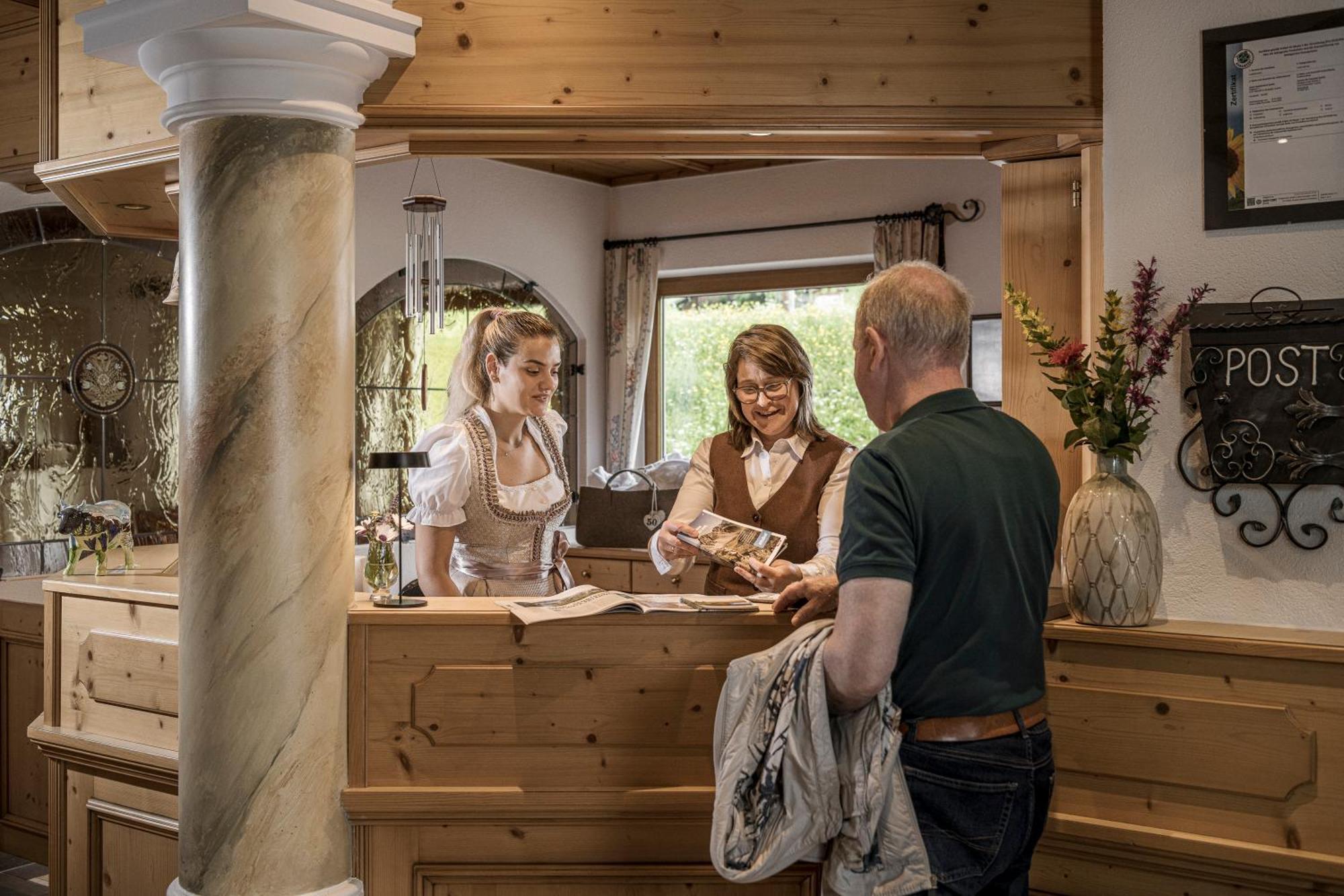 Biohotel Rastbichlhof Neustift im Stubaital Exterior foto